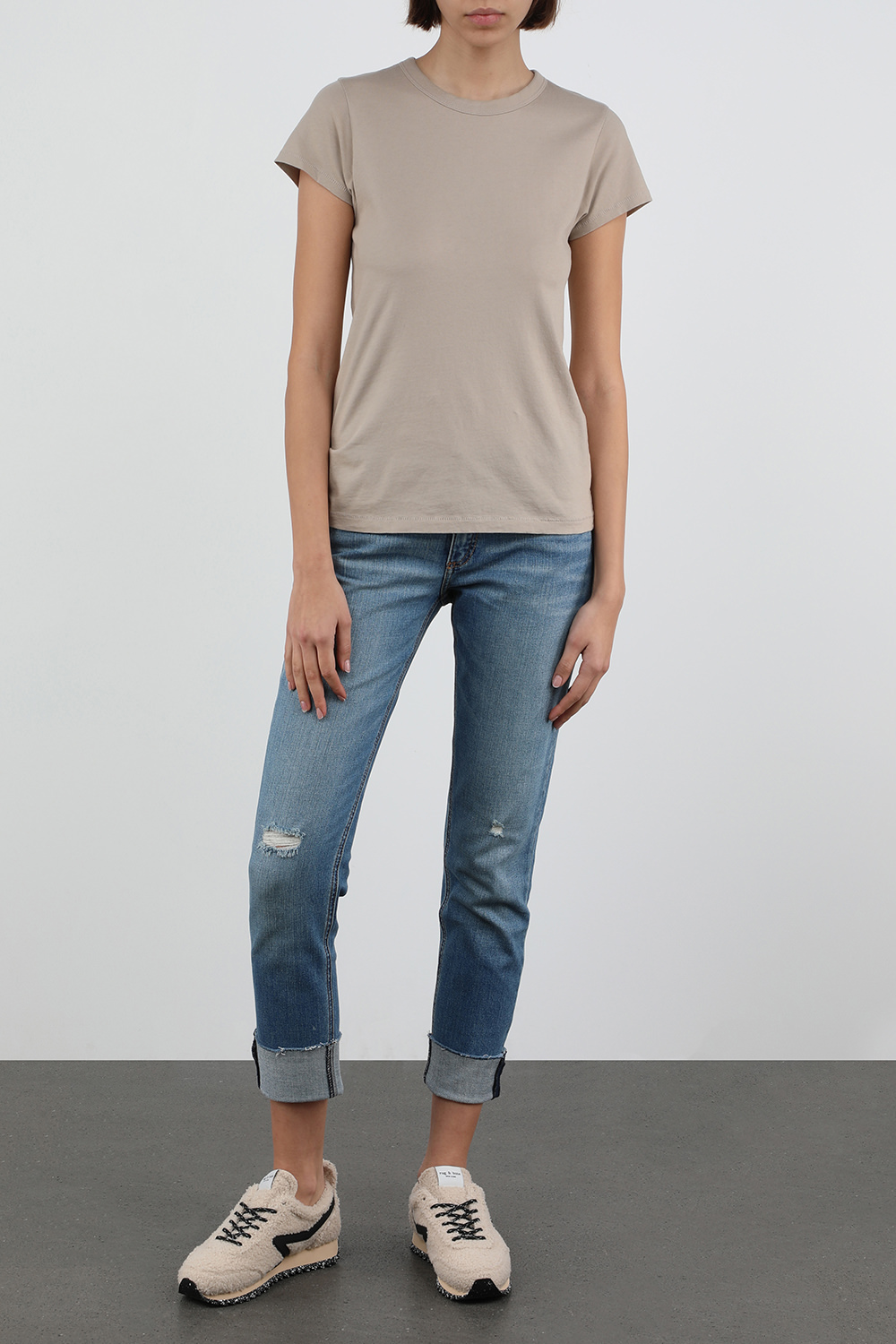 חולצת טי בגוון בז'